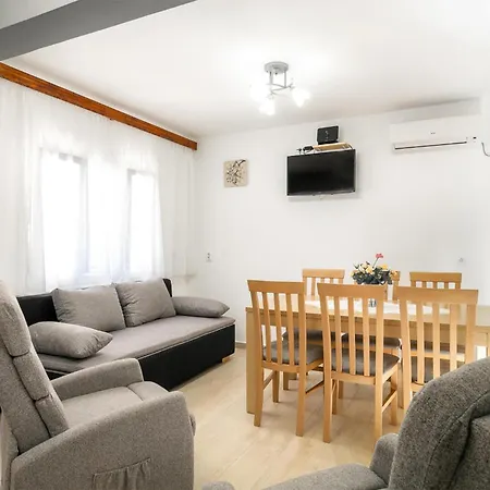 Luxurious Home In Prizba With Wifi *