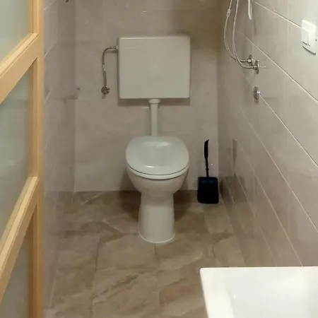 Luxurious Home In Prizba With Wifi Vikendica